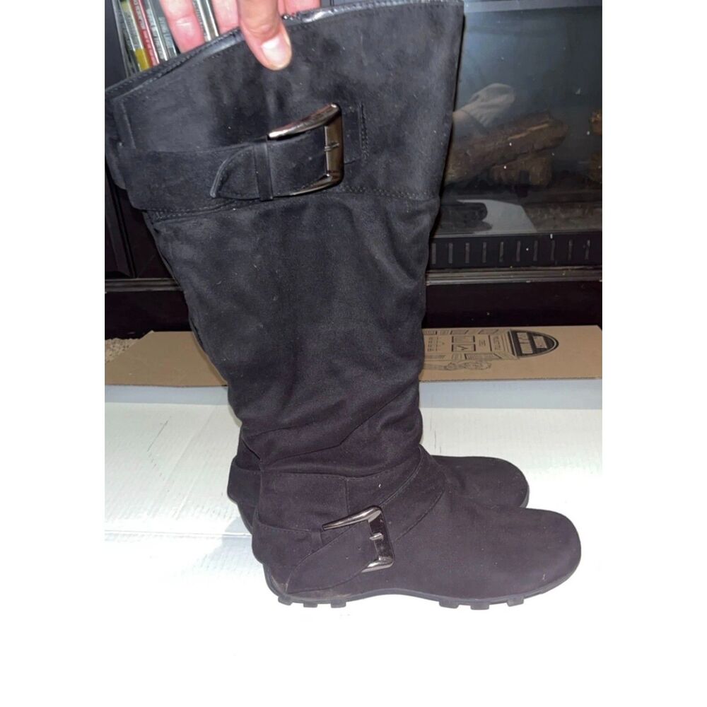 Unr8ted Womens Black Suede Boots w Buckles Zip up size 10